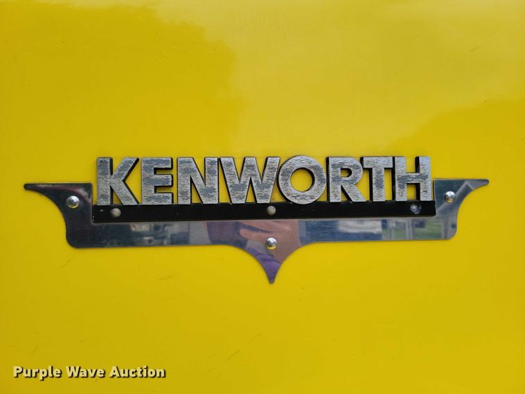 image for item DX7104 1999 Kenworth  W900L semi truck
