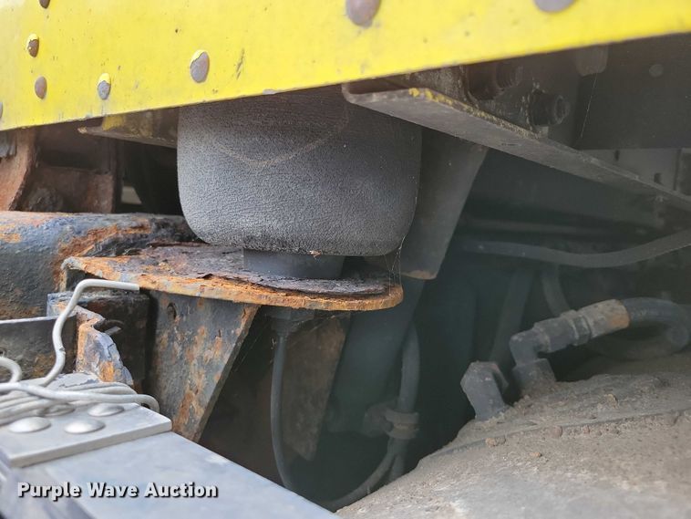 image for item DX7104 1999 Kenworth  W900L semi truck