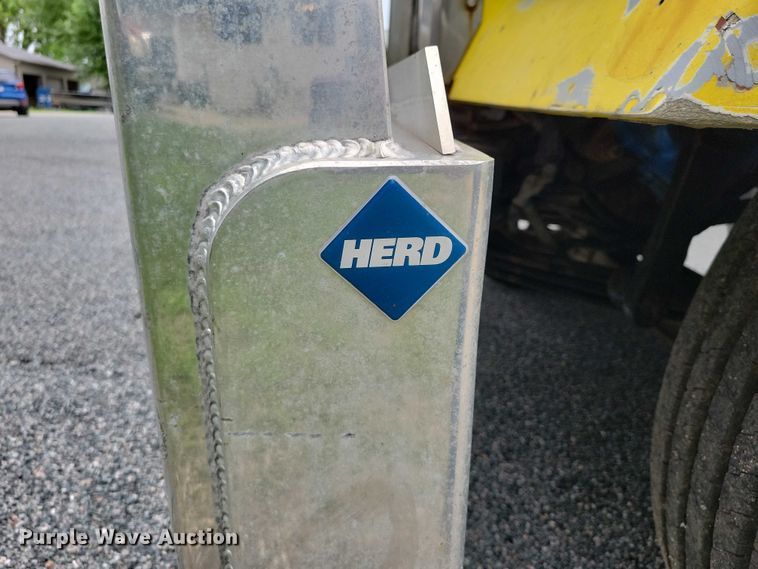 image for item DX7104 1999 Kenworth  W900L semi truck