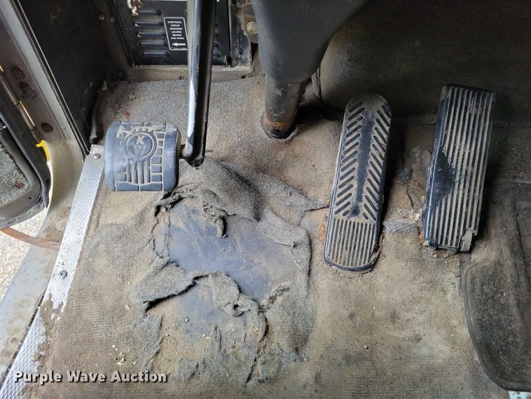 image for item DX7104 1999 Kenworth  W900L semi truck