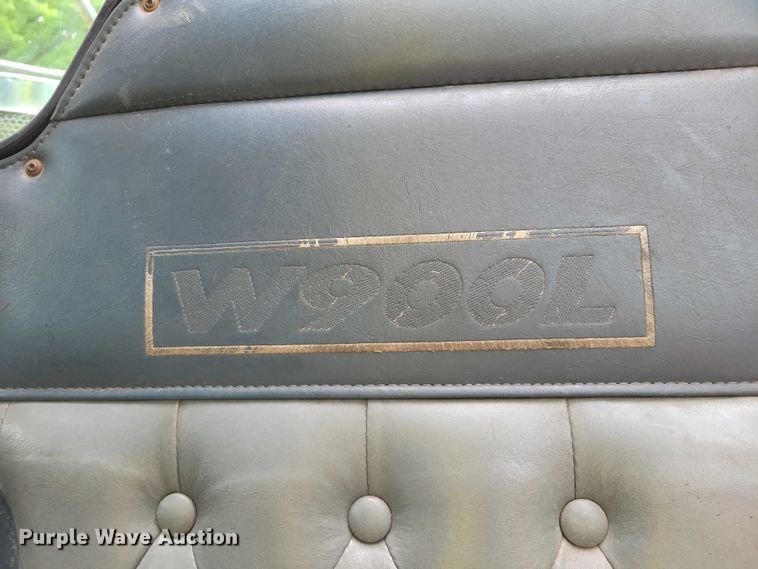 image for item DX7104 1999 Kenworth  W900L semi truck