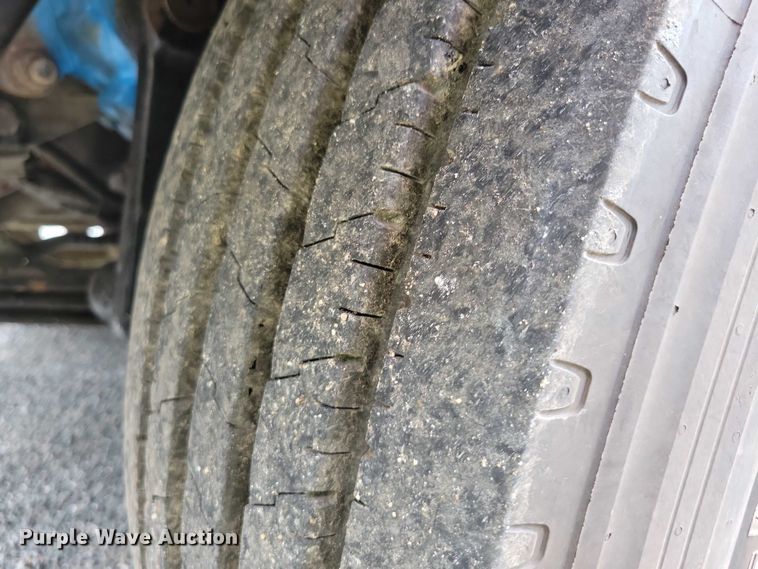 image for item DX7104 1999 Kenworth  W900L semi truck