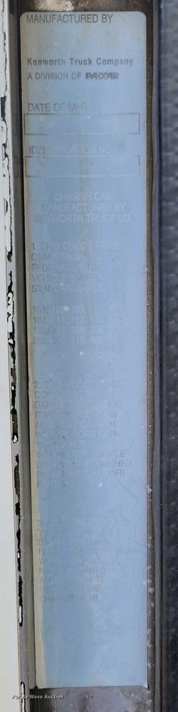 image for item DX7104 1999 Kenworth  W900L semi truck