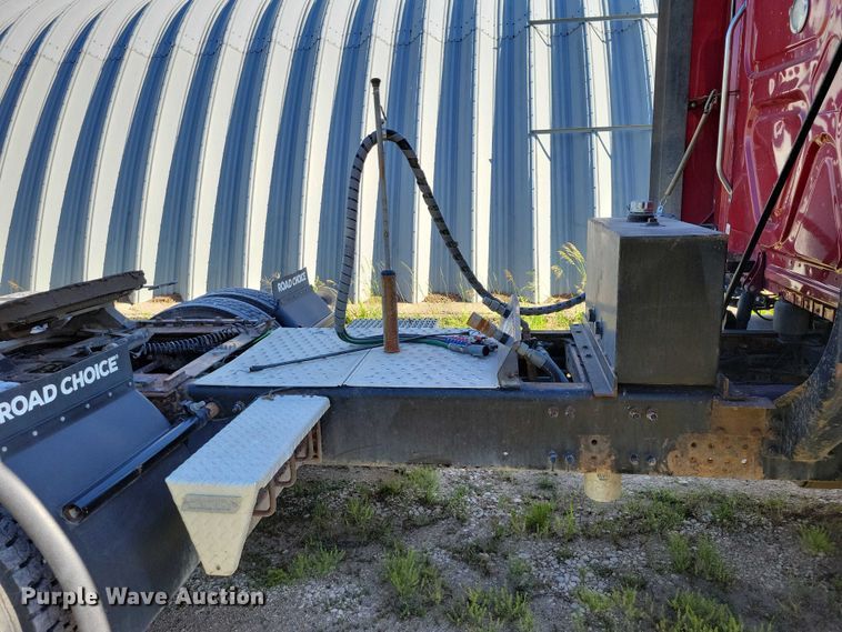 image for item DX7117 2016 Freightliner Cascadia semi truck