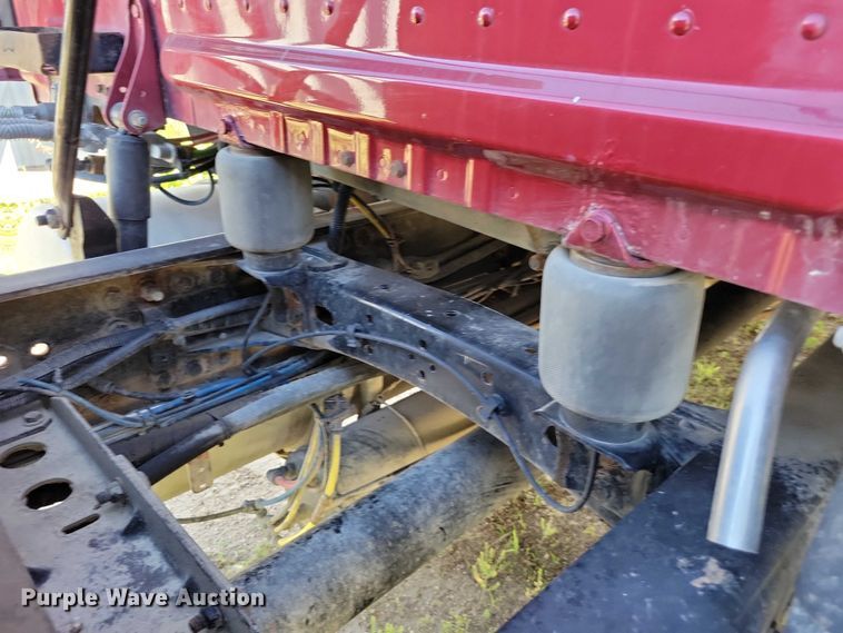 image for item DX7117 2016 Freightliner Cascadia semi truck