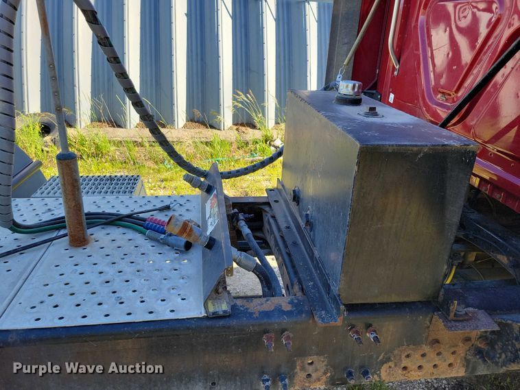 image for item DX7117 2016 Freightliner Cascadia semi truck