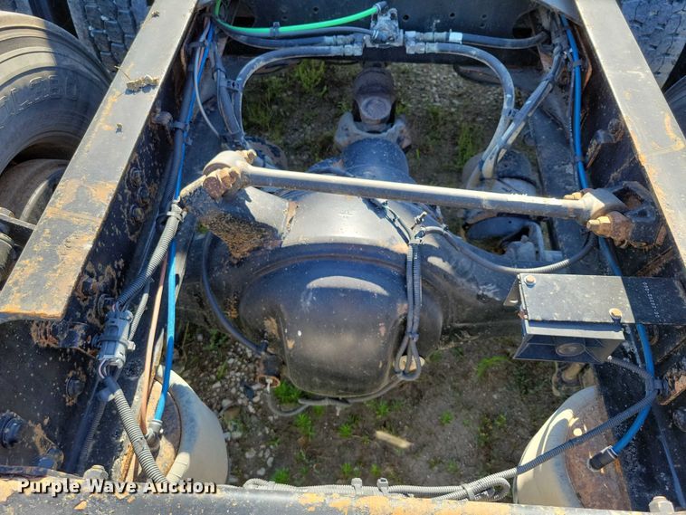 image for item DX7117 2016 Freightliner Cascadia semi truck