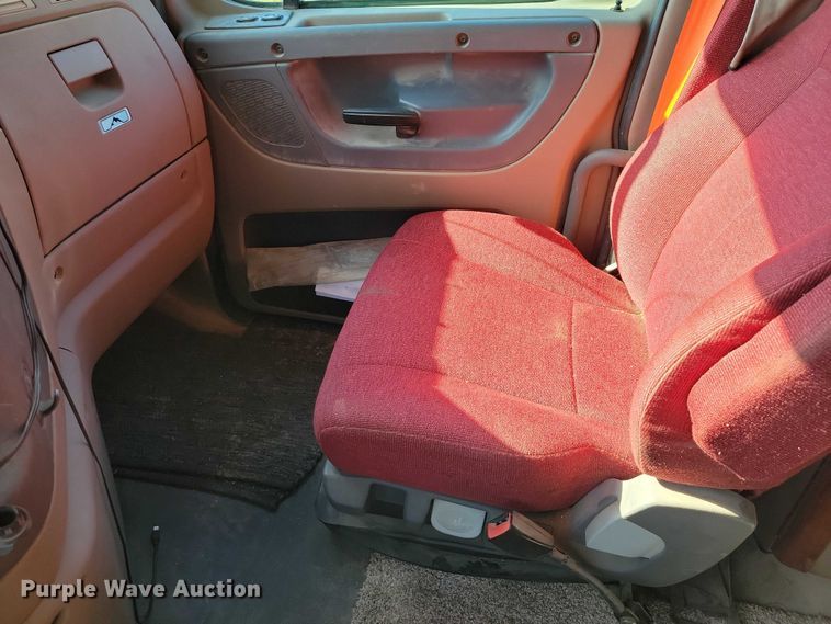 image for item DX7117 2016 Freightliner Cascadia semi truck