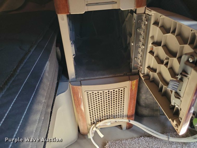 image for item DX7117 2016 Freightliner Cascadia semi truck