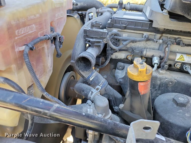 image for item DX7117 2016 Freightliner Cascadia semi truck