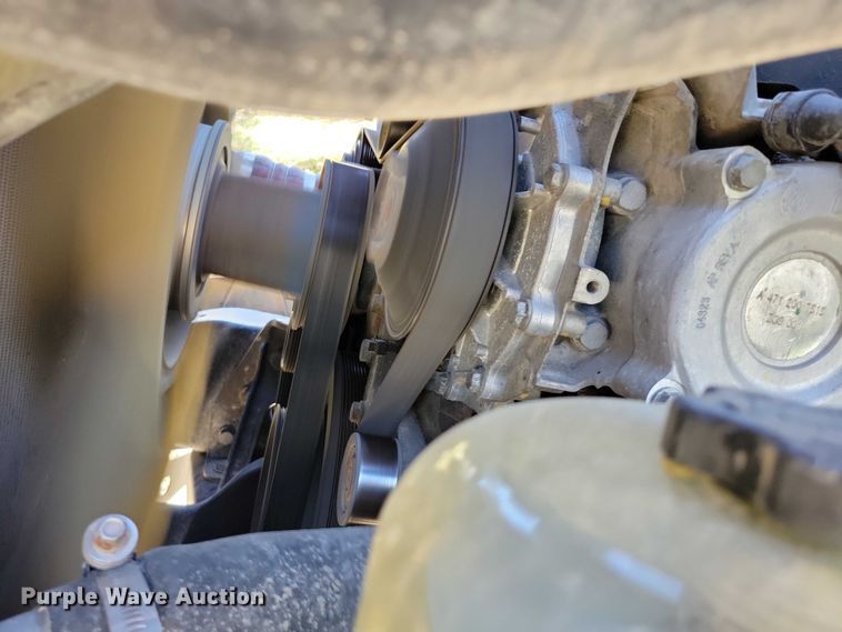 image for item DX7117 2016 Freightliner Cascadia semi truck