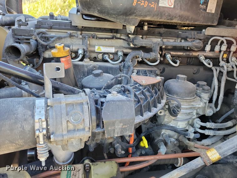 image for item DX7117 2016 Freightliner Cascadia semi truck