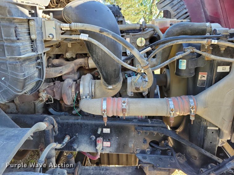 image for item DX7117 2016 Freightliner Cascadia semi truck