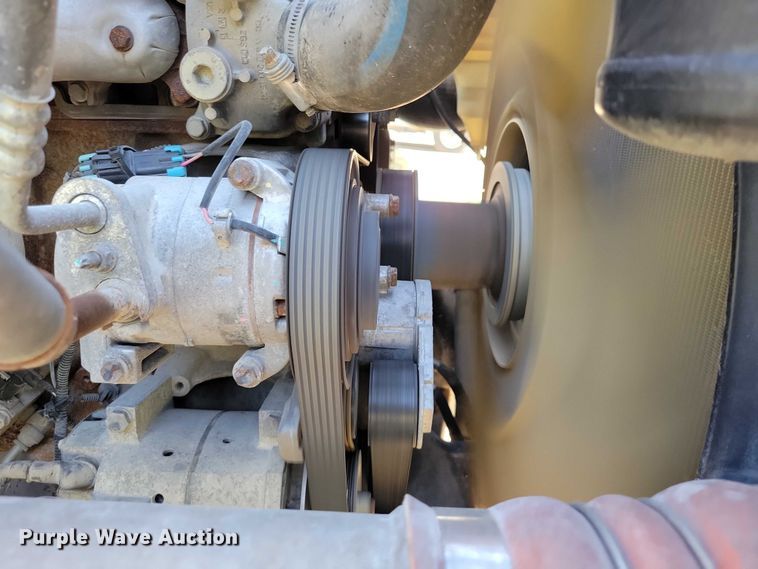 image for item DX7117 2016 Freightliner Cascadia semi truck