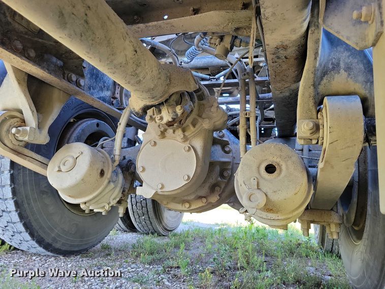 image for item DX7117 2016 Freightliner Cascadia semi truck