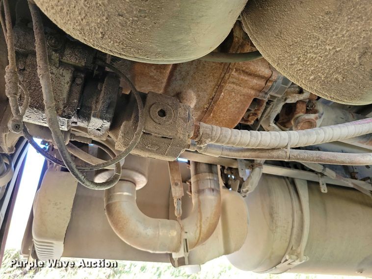 image for item DX7117 2016 Freightliner Cascadia semi truck