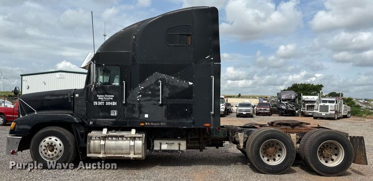 image for item DX7992 1994 Freightliner FLD semi truck