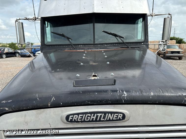 image for item DX7992 1994 Freightliner FLD semi truck