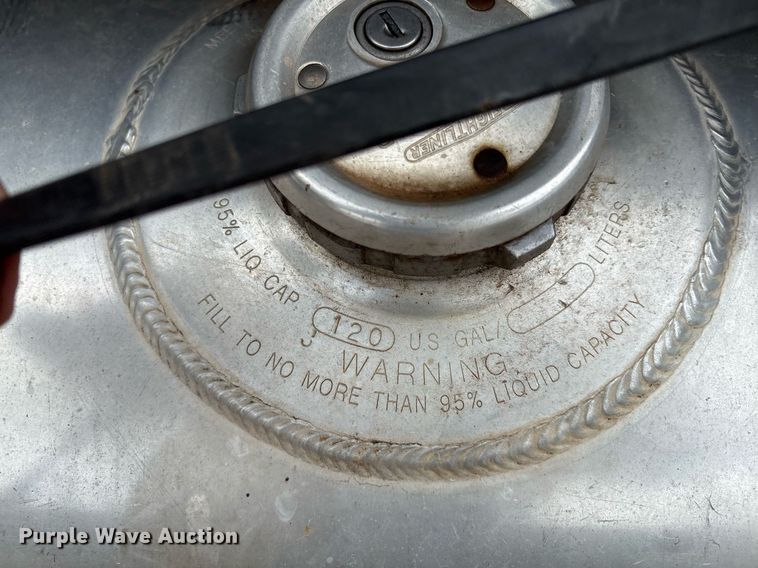 image for item DX7992 1994 Freightliner FLD semi truck