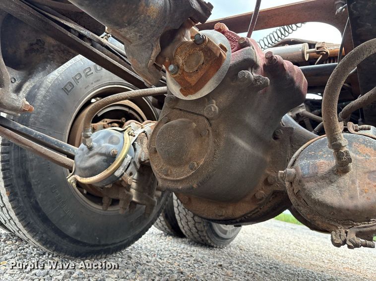 image for item DX7992 1994 Freightliner FLD semi truck