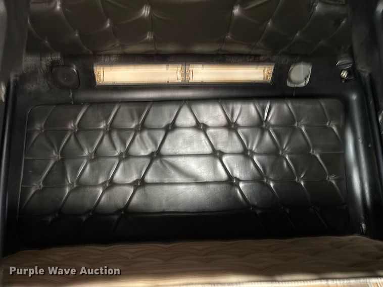 image for item DX7992 1994 Freightliner FLD semi truck