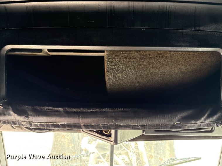 image for item DX7992 1994 Freightliner FLD semi truck