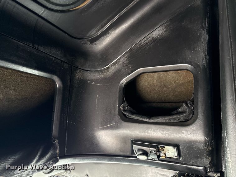 image for item DX7992 1994 Freightliner FLD semi truck