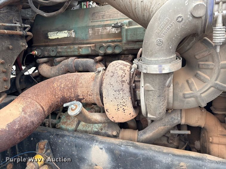 image for item DX7992 1994 Freightliner FLD semi truck