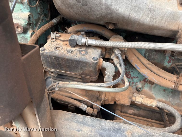 image for item DX7992 1994 Freightliner FLD semi truck