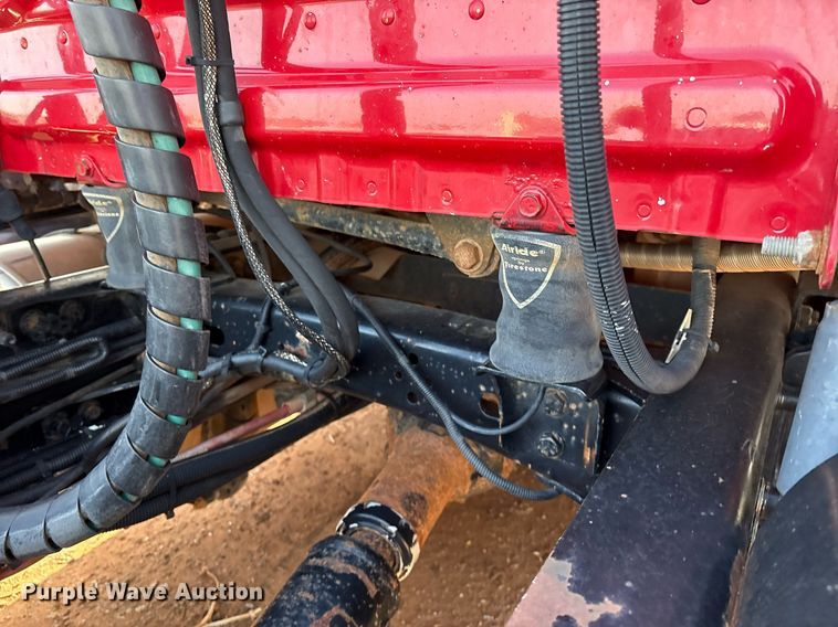 image for item DX7993 2009 Freightliner Cascadia semi truck