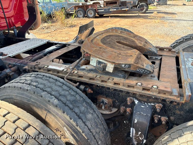 image for item DX7993 2009 Freightliner Cascadia semi truck