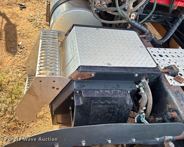 image for item DX7993 2009 Freightliner Cascadia semi truck