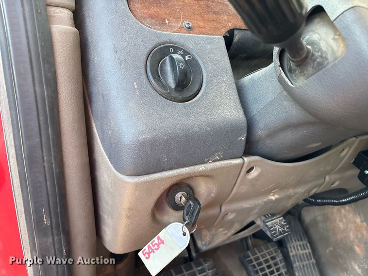 image for item DX7993 2009 Freightliner Cascadia semi truck