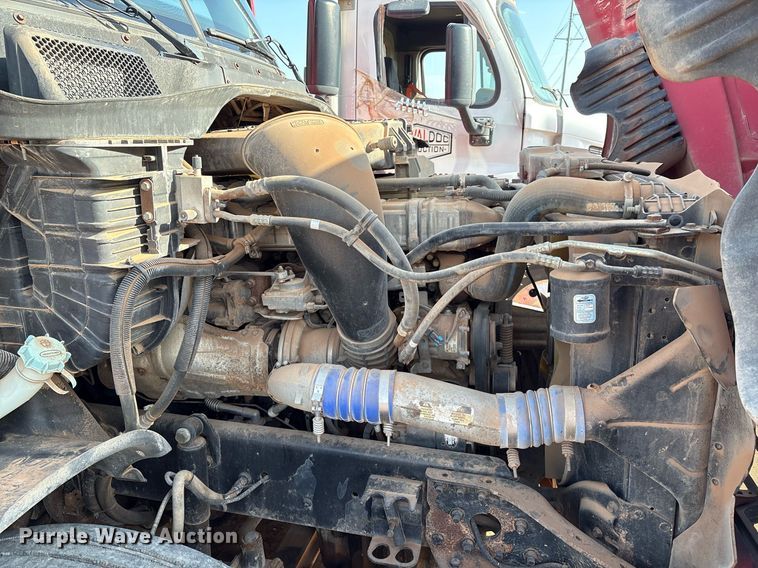 image for item DX7993 2009 Freightliner Cascadia semi truck