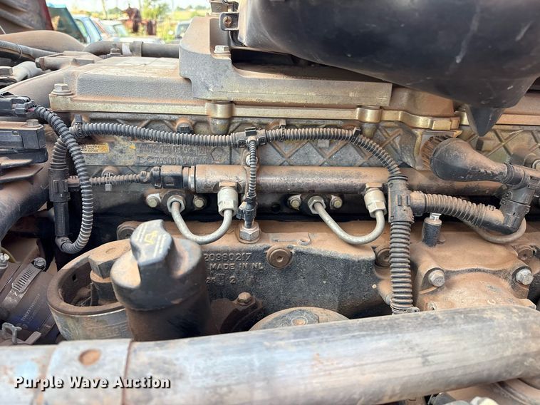 image for item DX7993 2009 Freightliner Cascadia semi truck