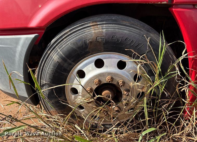 image for item DX7993 2009 Freightliner Cascadia semi truck