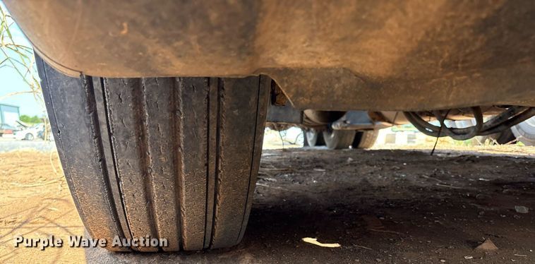 image for item DX7993 2009 Freightliner Cascadia semi truck