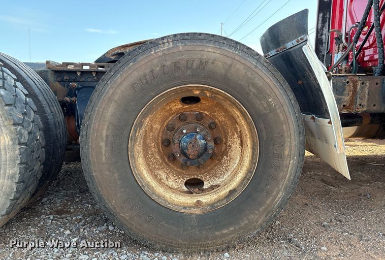 image for item DX7993 2009 Freightliner Cascadia semi truck