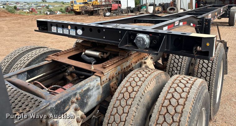 image for item DX7999 2021 Kwik Equipment 40GN2LA-HD-PW-QFS R01 container trailer