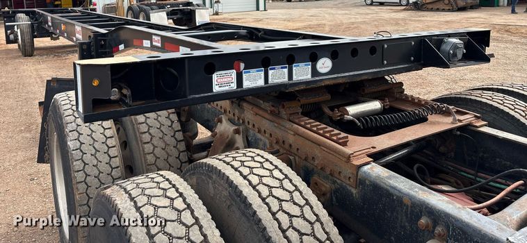 image for item DX7999 2021 Kwik Equipment 40GN2LA-HD-PW-QFS R01 container trailer