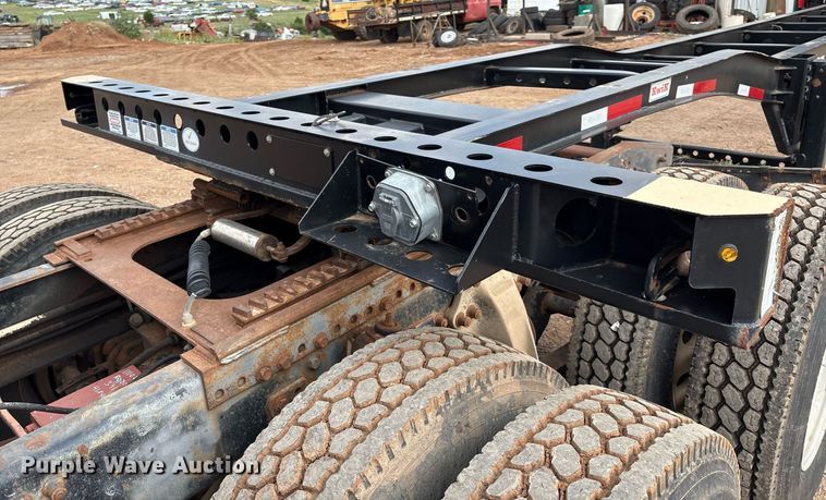 image for item DX7999 2021 Kwik Equipment 40GN2LA-HD-PW-QFS R01 container trailer