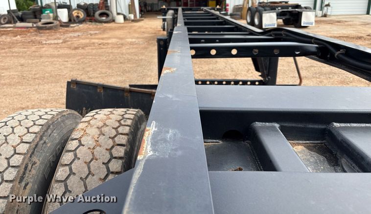 image for item DX7999 2021 Kwik Equipment 40GN2LA-HD-PW-QFS R01 container trailer