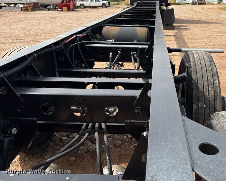 image for item DX7999 2021 Kwik Equipment 40GN2LA-HD-PW-QFS R01 container trailer