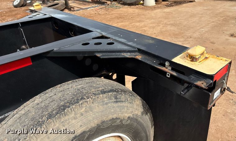 image for item DX7999 2021 Kwik Equipment 40GN2LA-HD-PW-QFS R01 container trailer