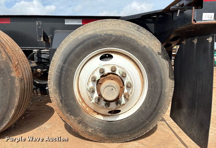 image for item DX7999 2021 Kwik Equipment 40GN2LA-HD-PW-QFS R01 container trailer