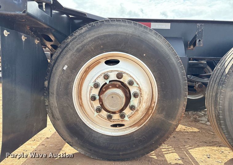 image for item DX7999 2021 Kwik Equipment 40GN2LA-HD-PW-QFS R01 container trailer