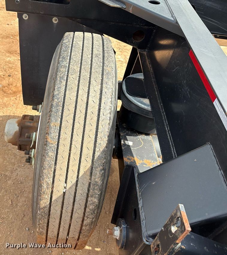 image for item DX7999 2021 Kwik Equipment 40GN2LA-HD-PW-QFS R01 container trailer