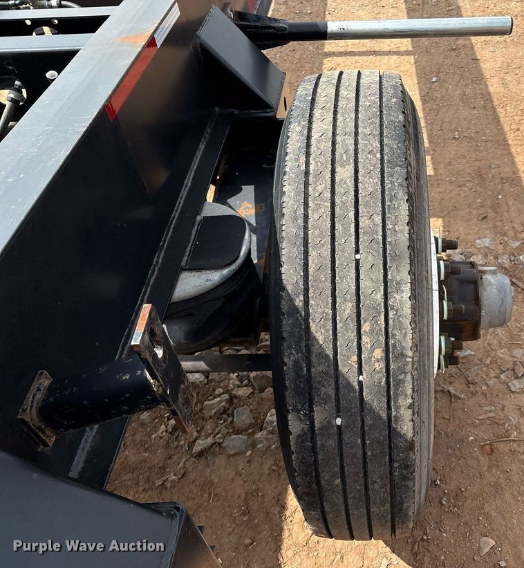 image for item DX7999 2021 Kwik Equipment 40GN2LA-HD-PW-QFS R01 container trailer