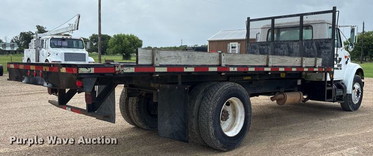 image for item DY0654 2001 International 4700 dump flatbed truck