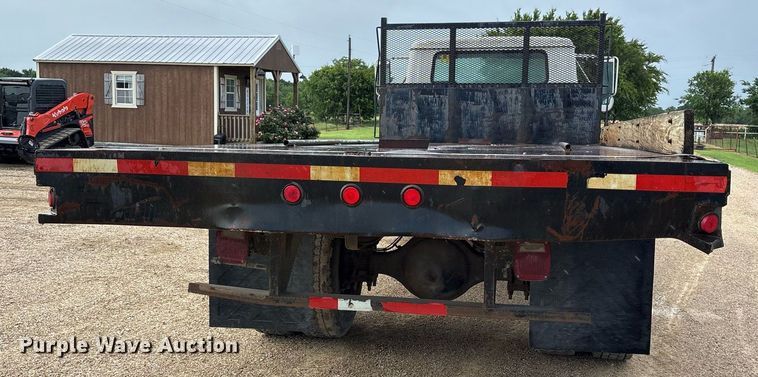 image for item DY0654 2001 International 4700 dump flatbed truck